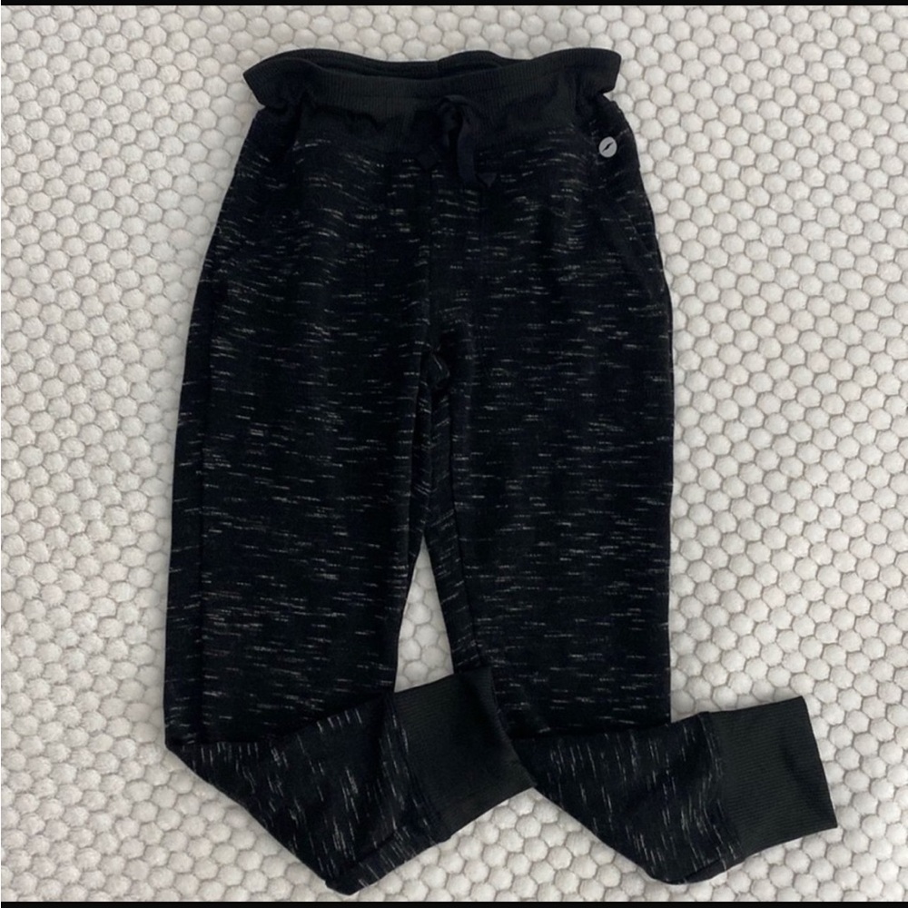 Avia Girls’ Black Space-Dye Jogger Sweatpants Size Small (6–6X)